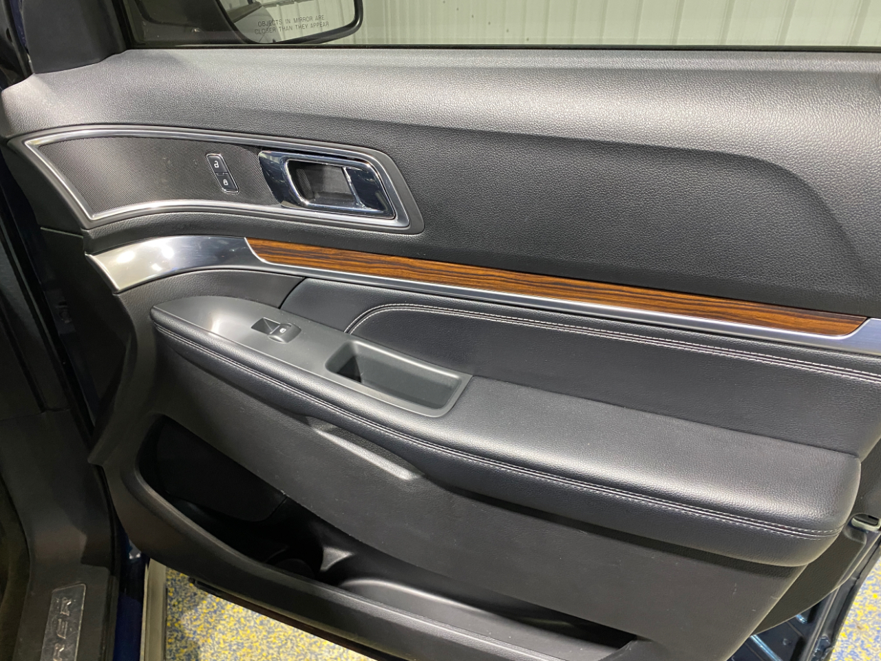 Ford Explorer Limited 4WD 2017