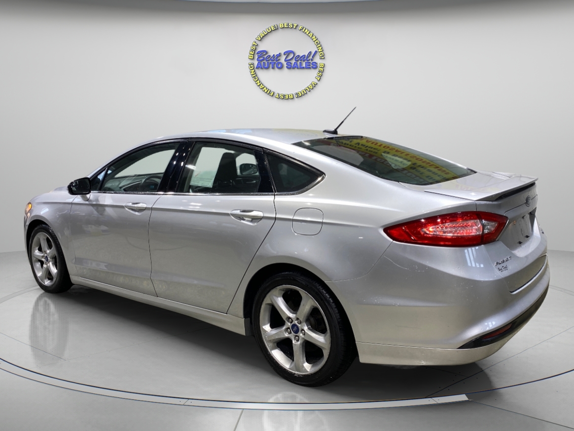 Ford Fusion SE 2015