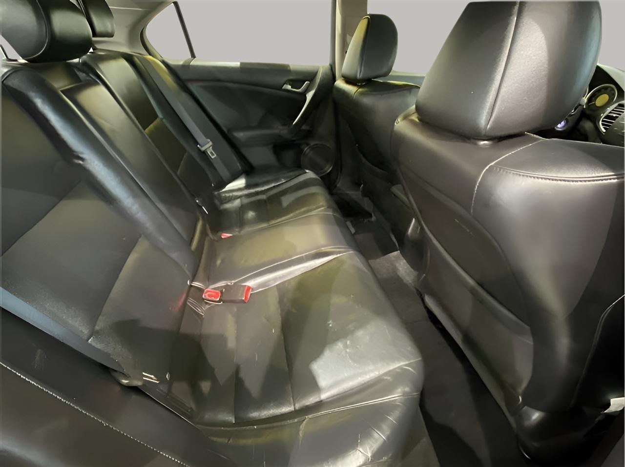 Acura TSX 5-speed AT 2010