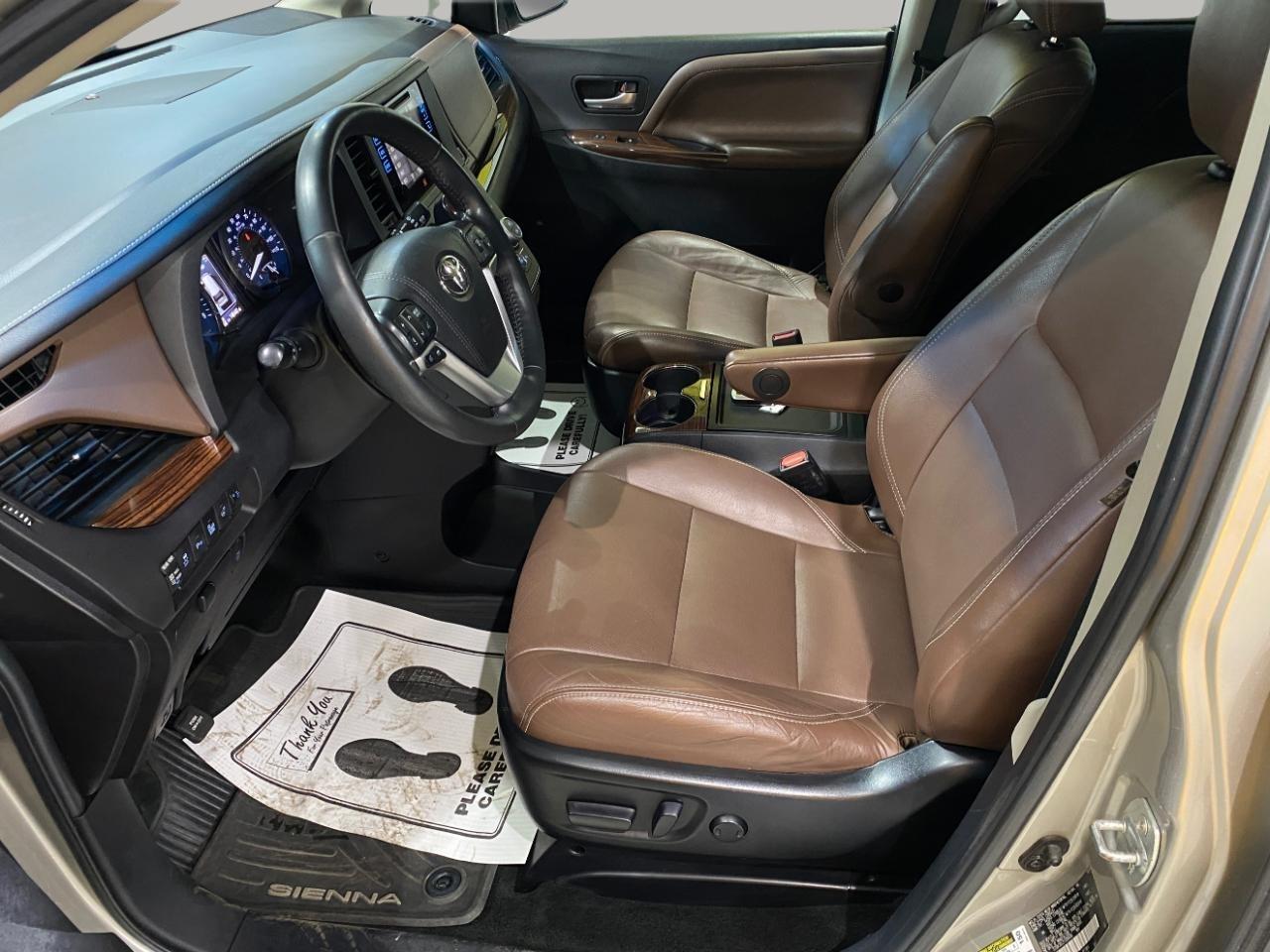 Toyota Sienna Limited AWD 7-Passenger V6 2015