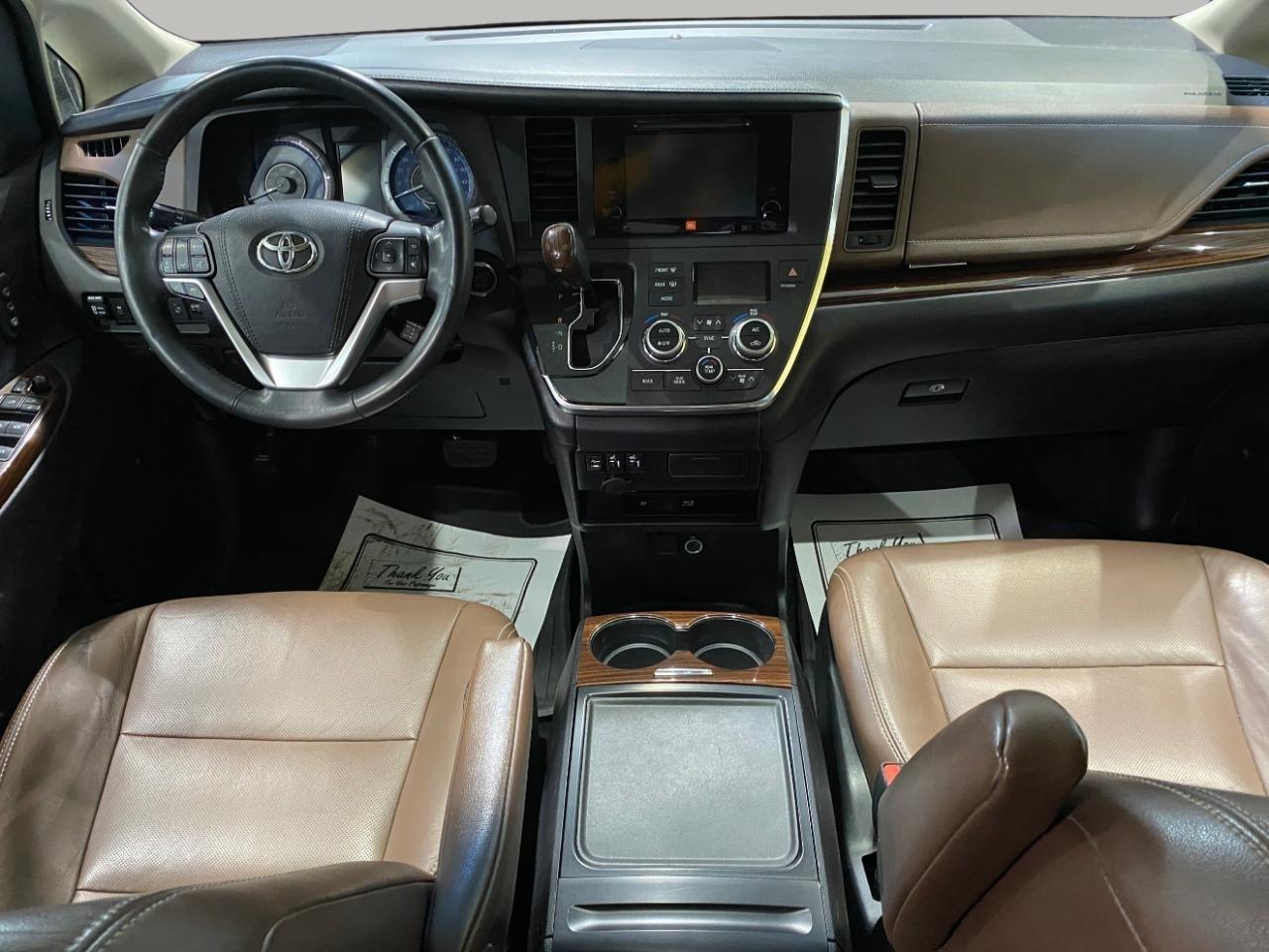 Toyota Sienna Limited AWD 7-Passenger V6 2015