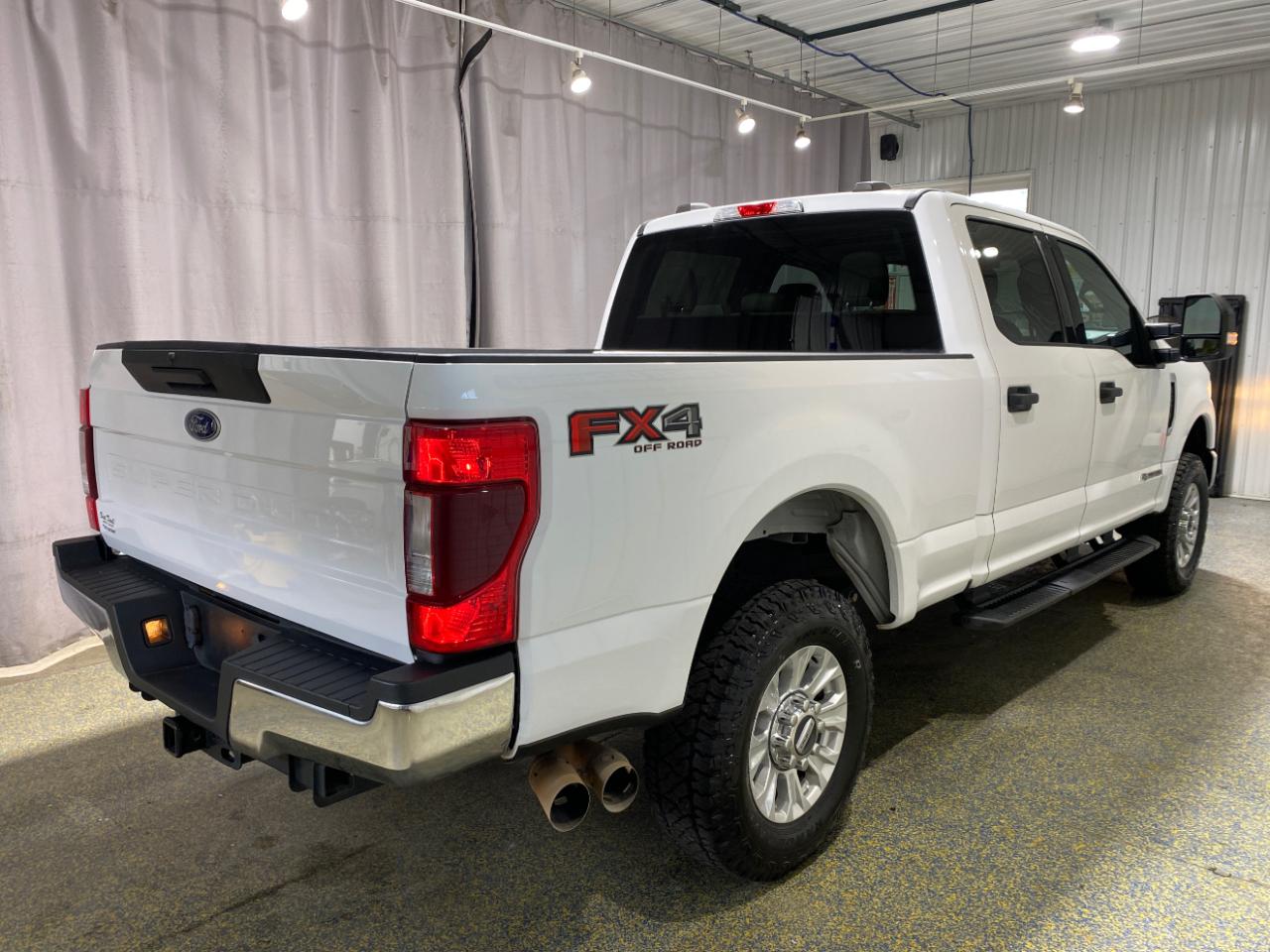 Ford F-250 SD XLT Crew Cab 4WD 2021