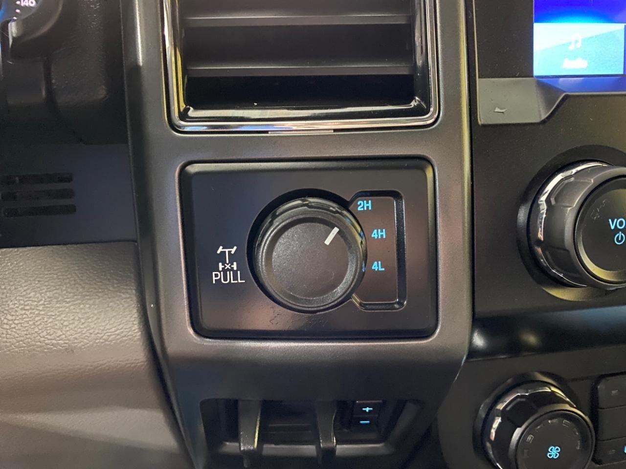 Ford F-250 SD XLT Crew Cab 4WD 2021