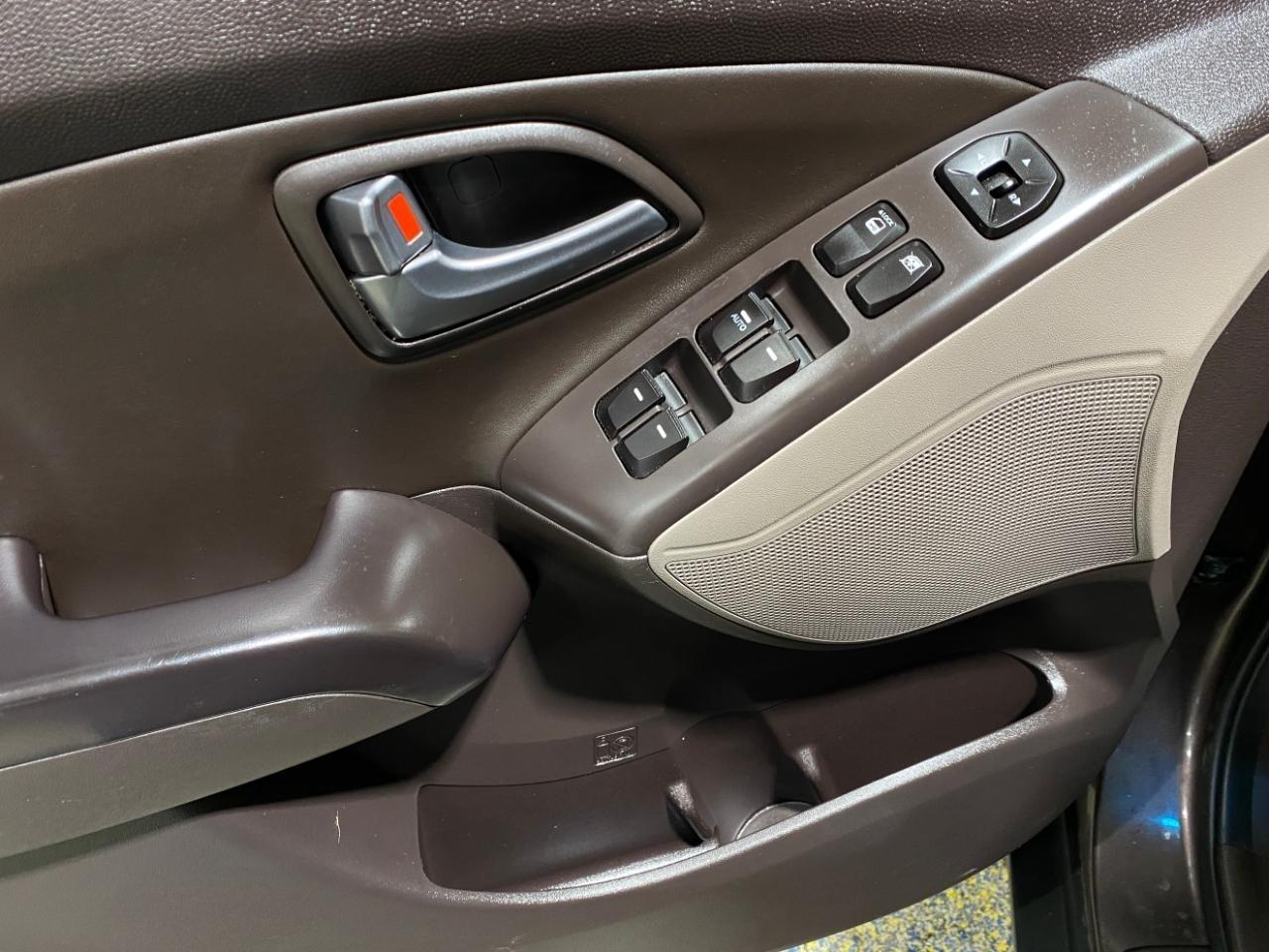 Hyundai Tucson Limited 4D SUV AWD 2014