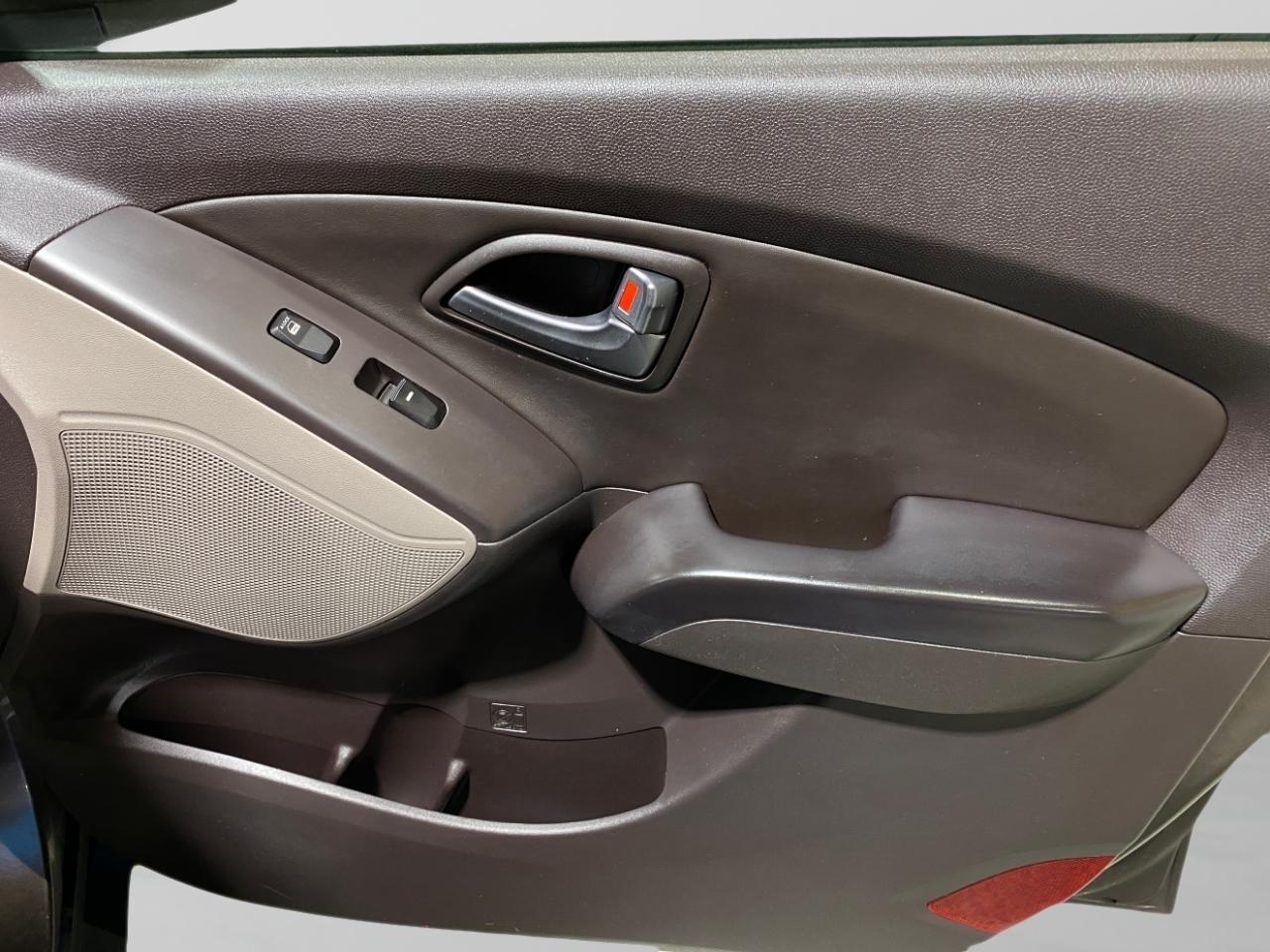 Hyundai Tucson Limited 4D SUV AWD 2014