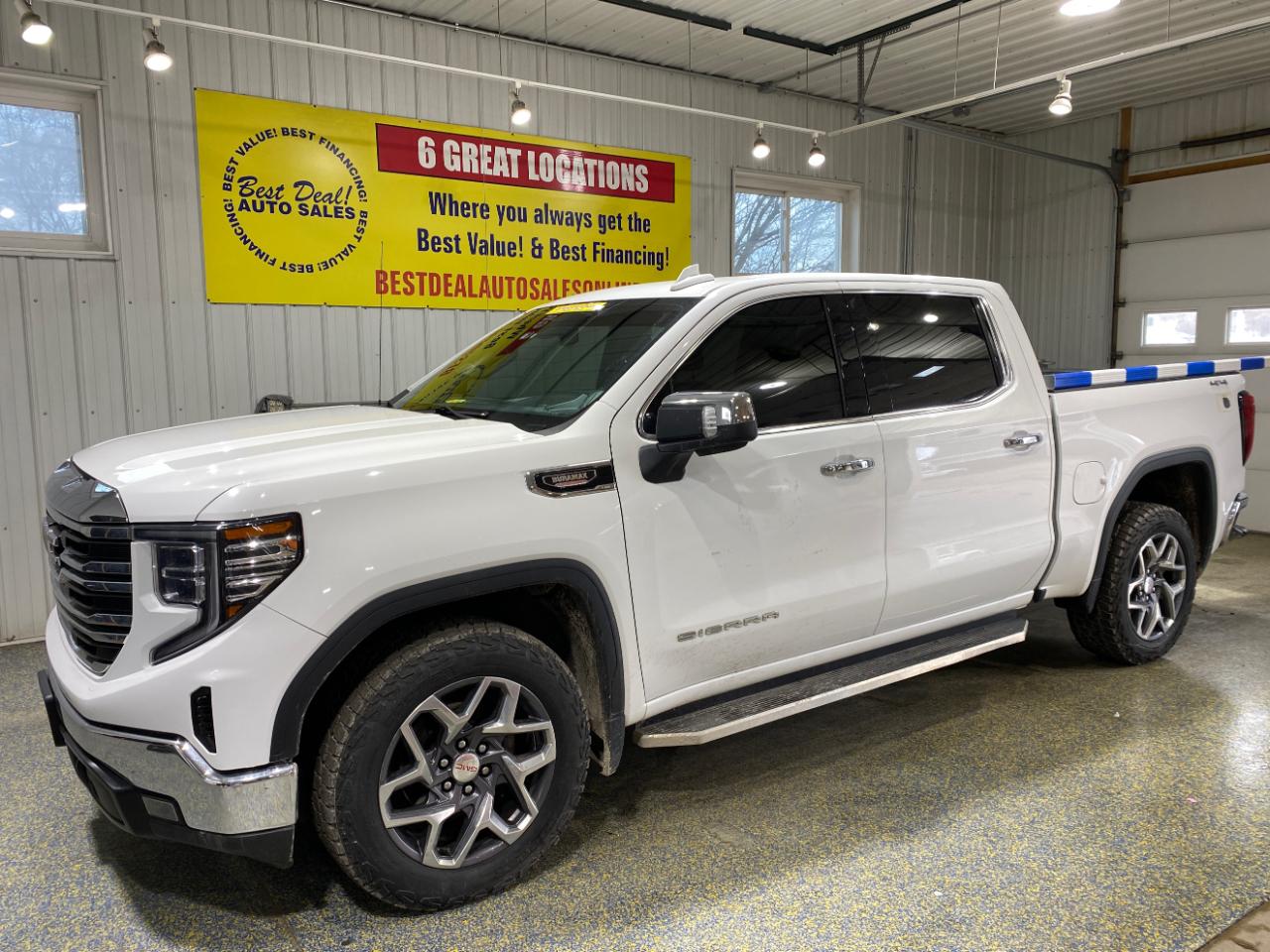 2022 GMC Sierra 1500 SLT Crew Cab 5.5 ft Bed 4WD