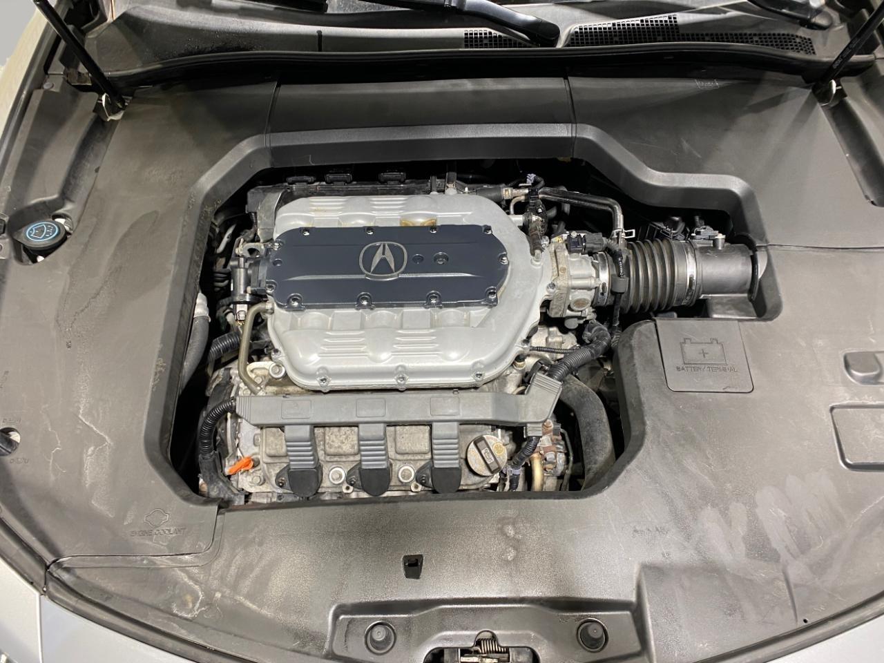 Acura TL 6-Speed AT with Tech Package and 18-In. WP 2012