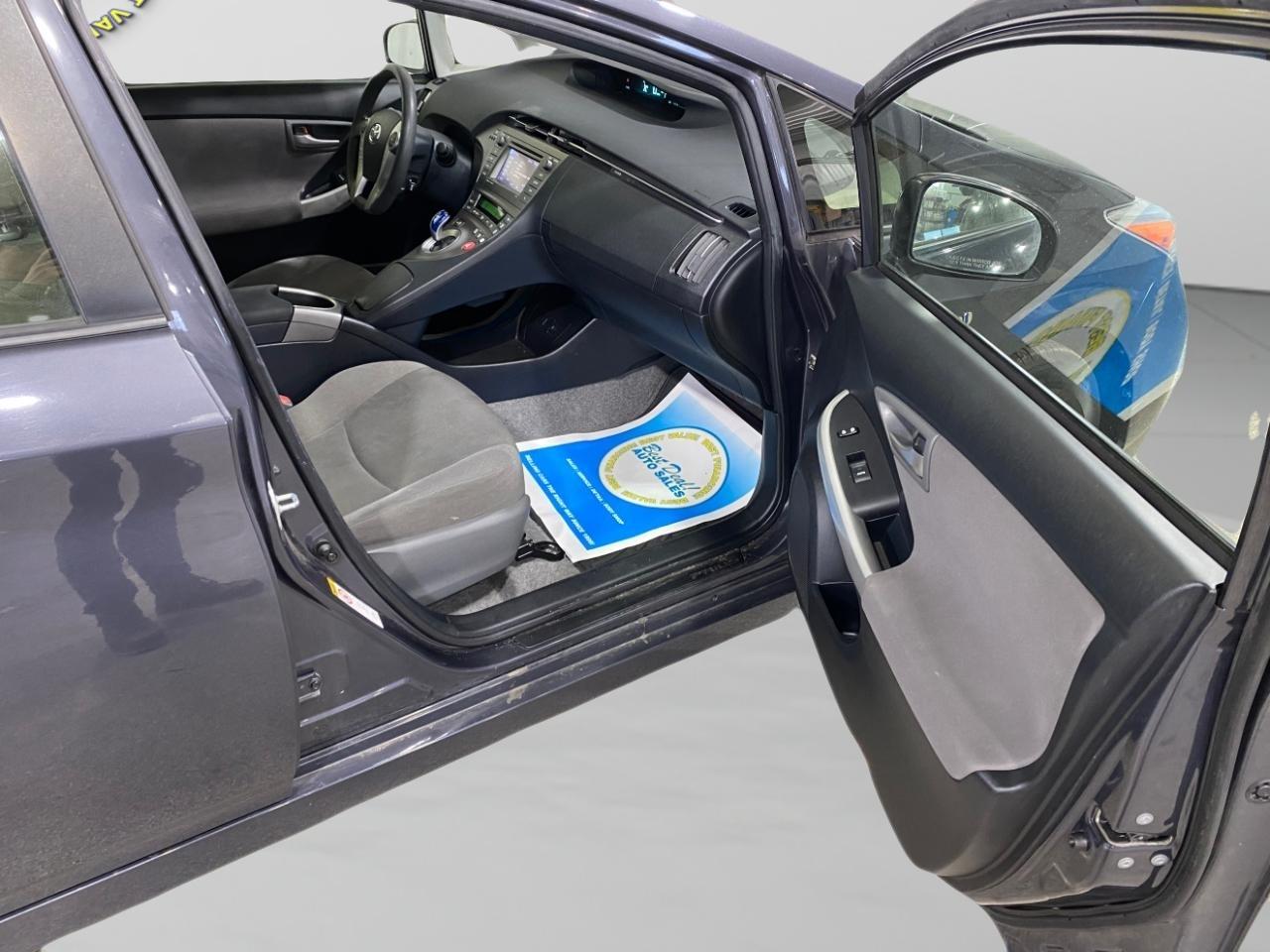 Toyota Prius Three 2014