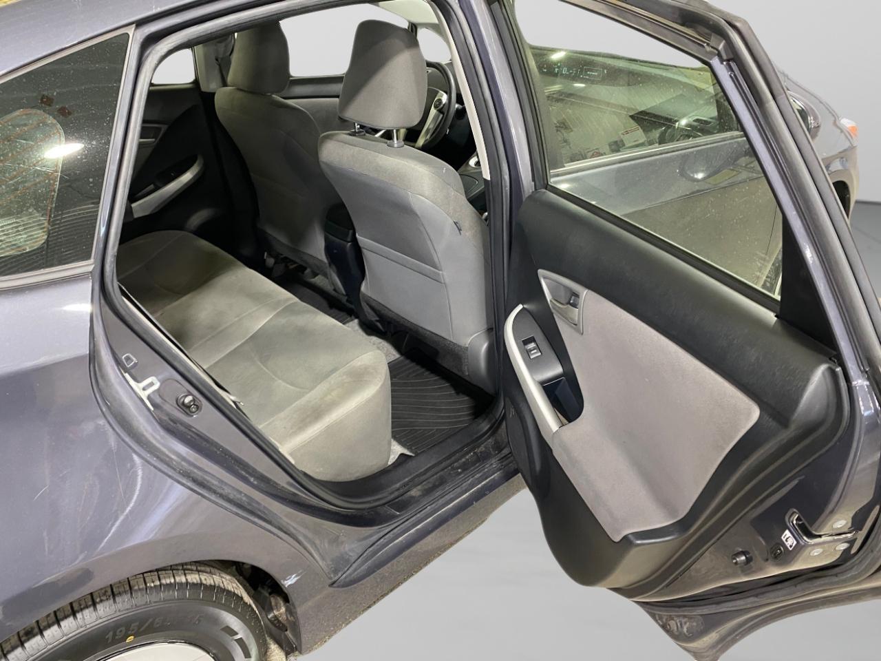 Toyota Prius Three 2014