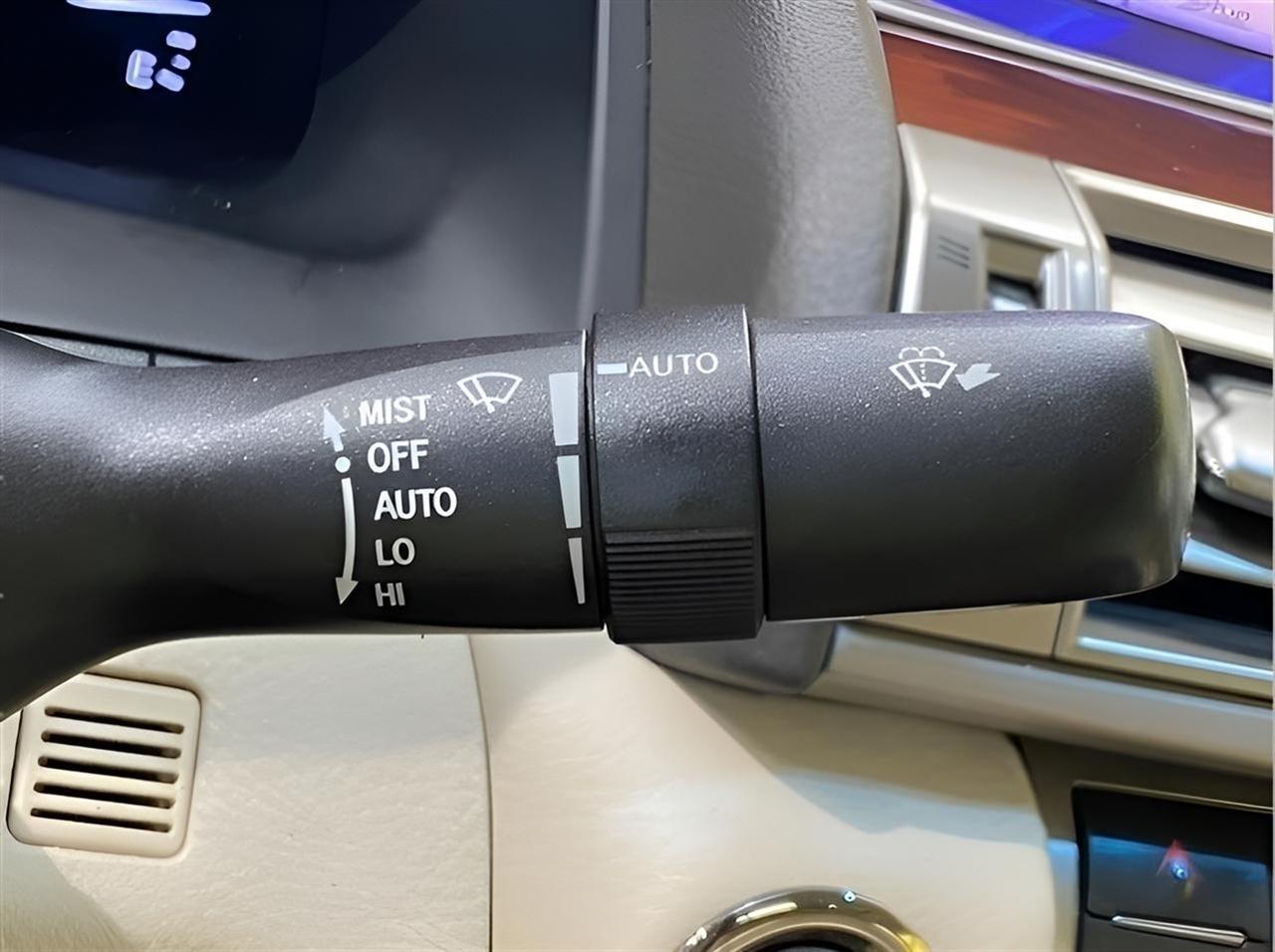 Lexus LS 460 Luxury Sedan AWD 2013