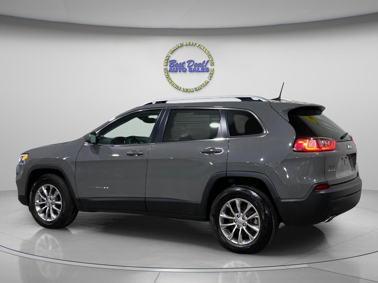 2021 Jeep Cherokee Latitude Lux - Photo 3