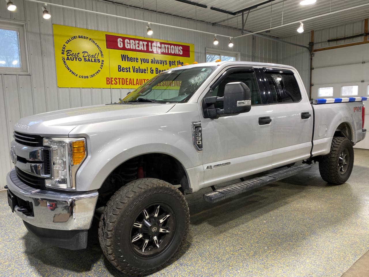 2017 Ford F-350 SD XLT Crew Cab 6.5 ft Bed 4WD