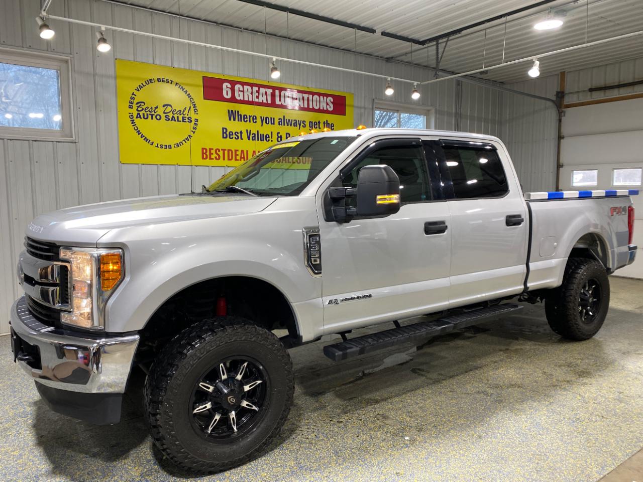 2017 Ford F-350 SD XLT Crew Cab 6.5 ft Bed 4WD