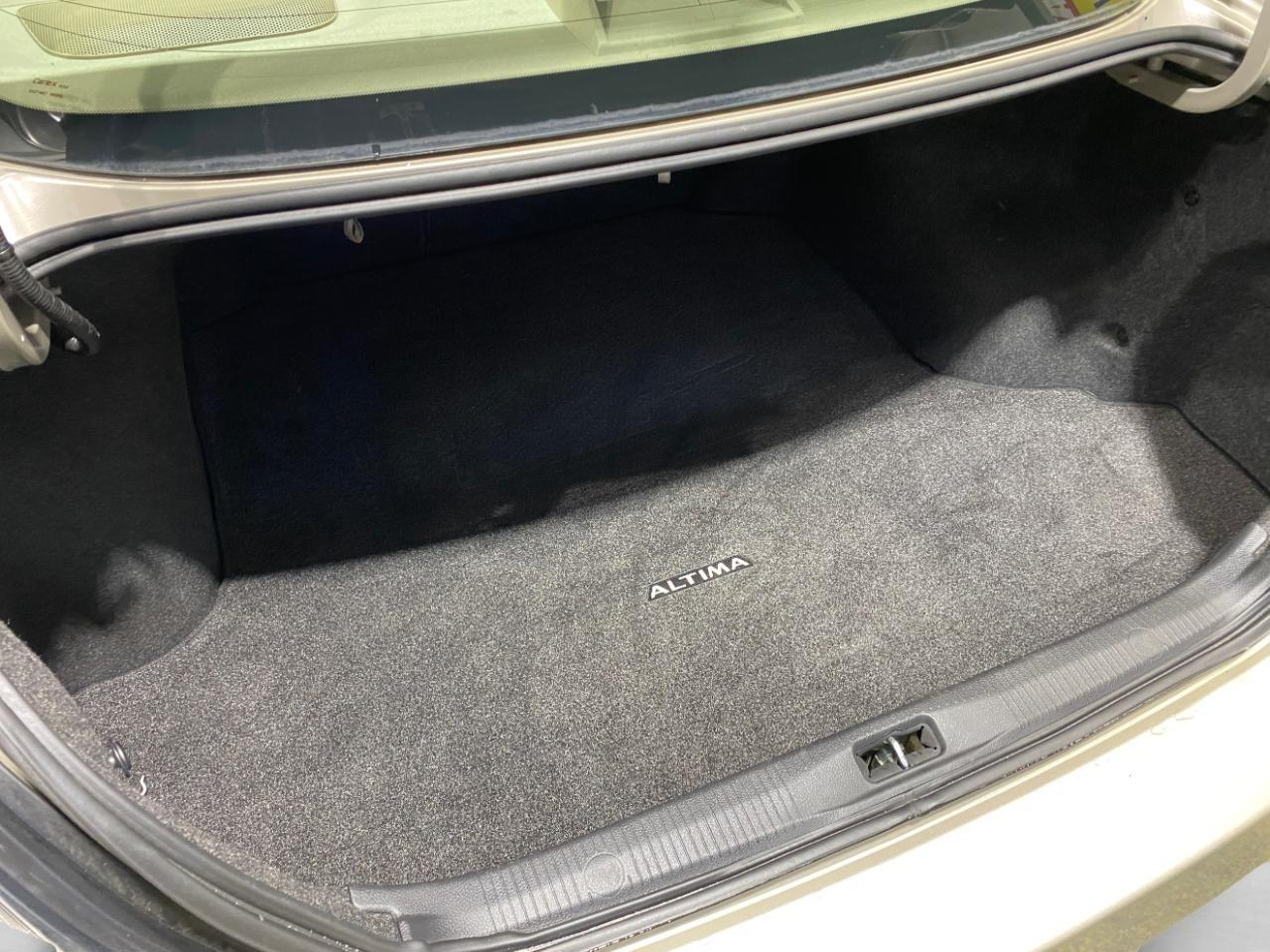 Nissan Altima 2.5 SL AWD 2010