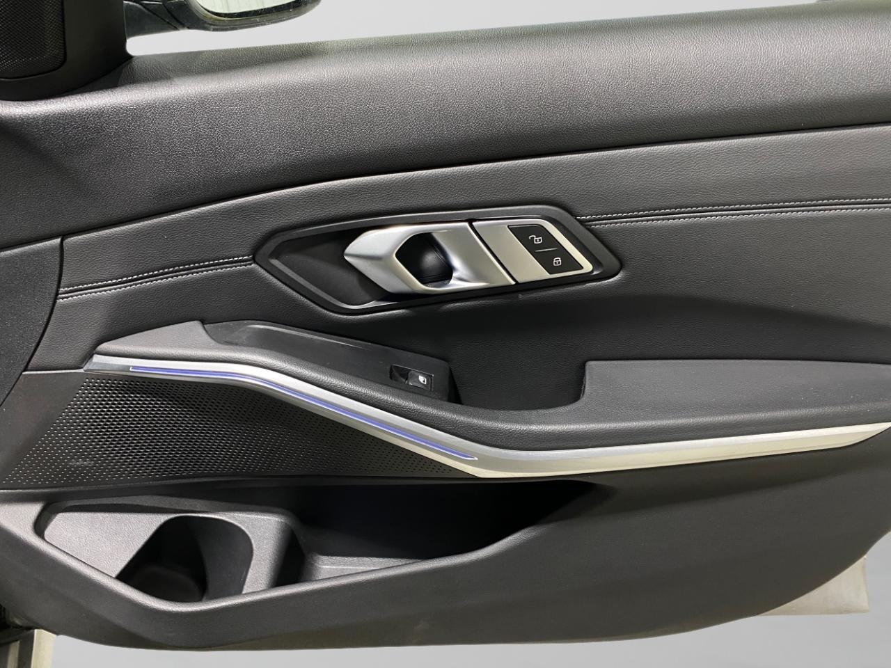 BMW 3-Series 330i xDrive 2020