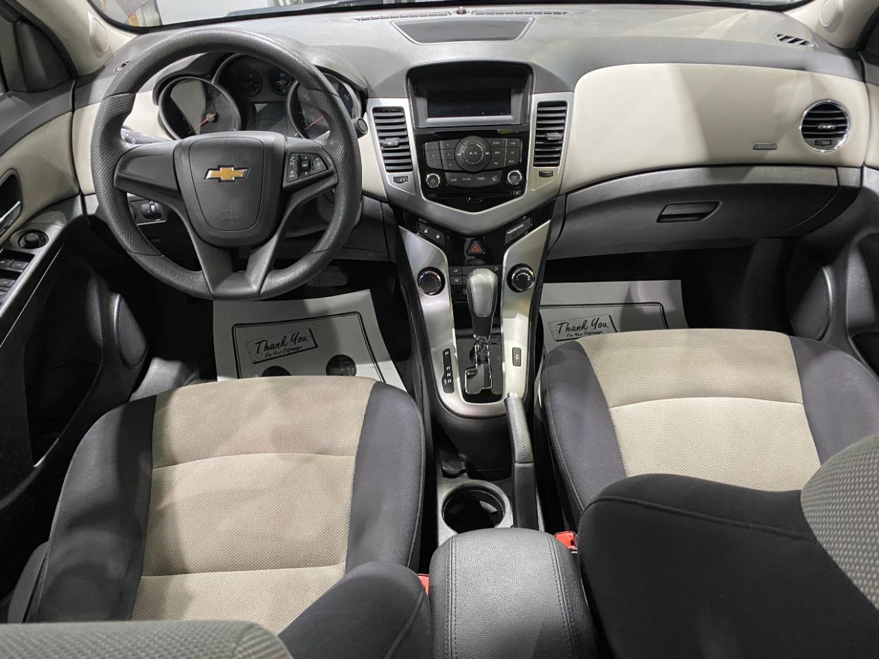 Chevrolet Cruze LS Auto 2014