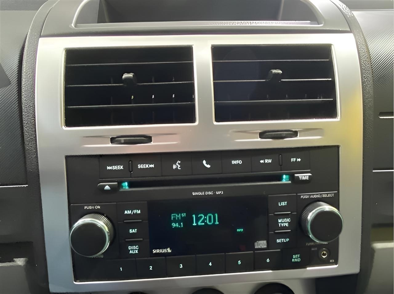 Dodge Nitro SXT 4WD 2010