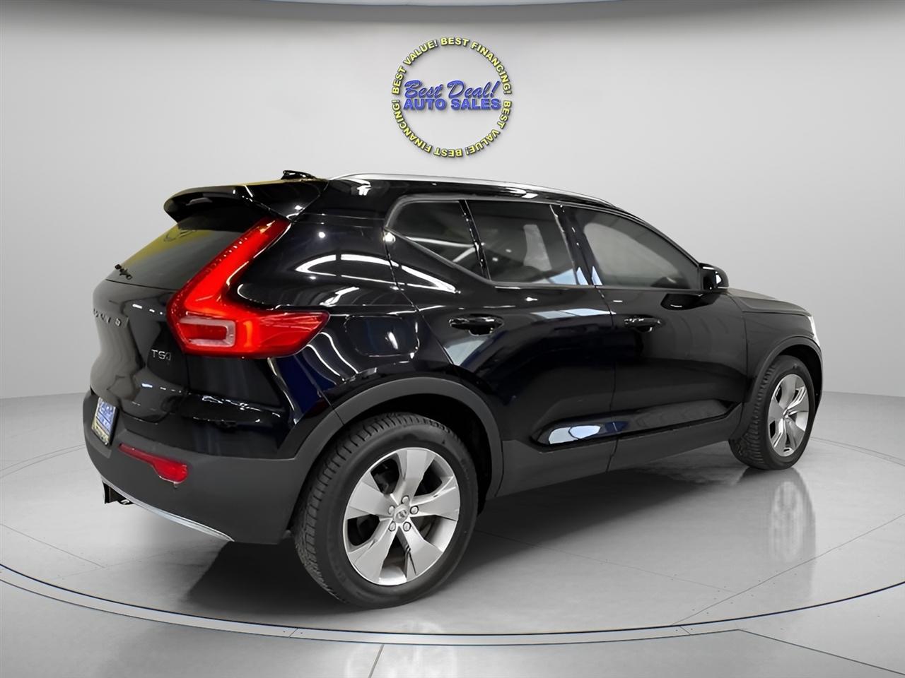 Volvo XC40 T5 Momentum AWD 2022