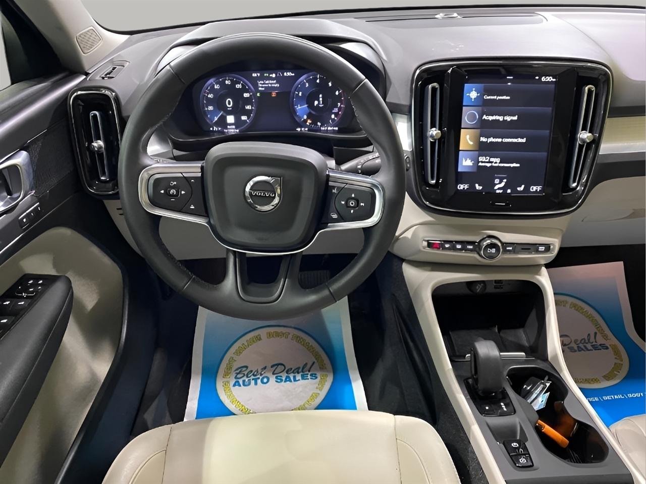 Volvo XC40 T5 Momentum AWD 2022