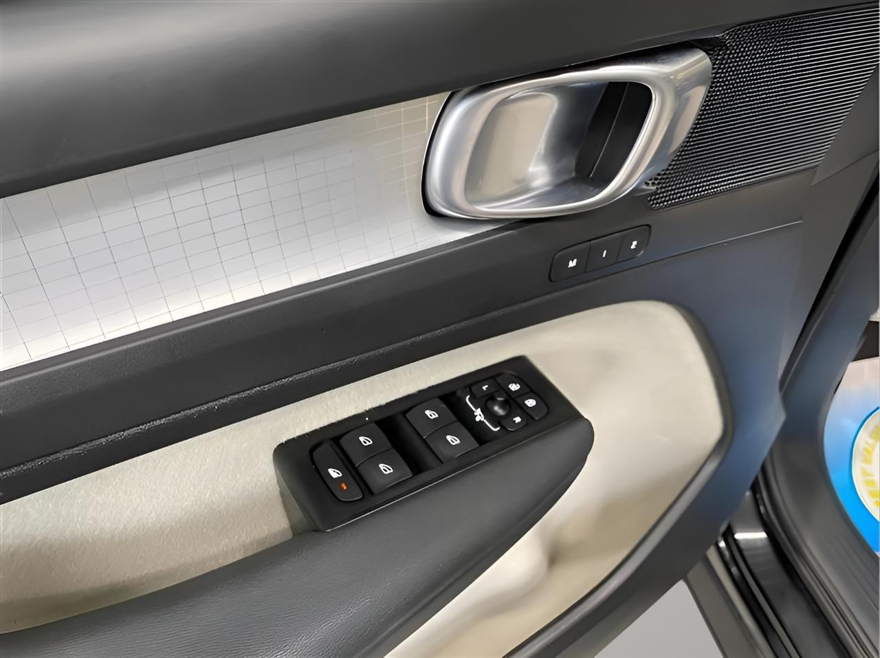 Volvo XC40 T5 Momentum AWD 2022