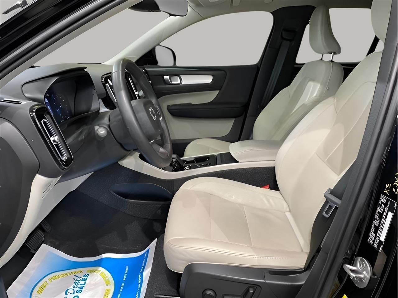 Volvo XC40 T5 Momentum AWD 2022