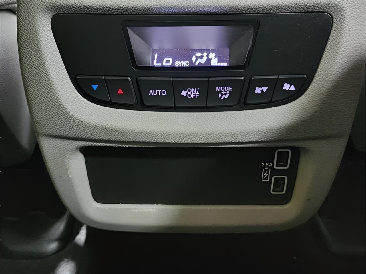 2022 Honda Pilot SE - Photo 32