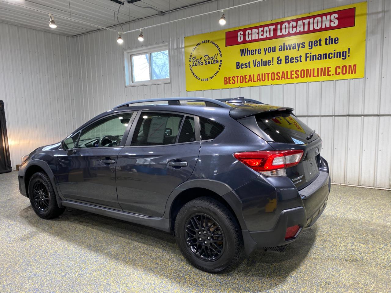 View vehicle photo 3