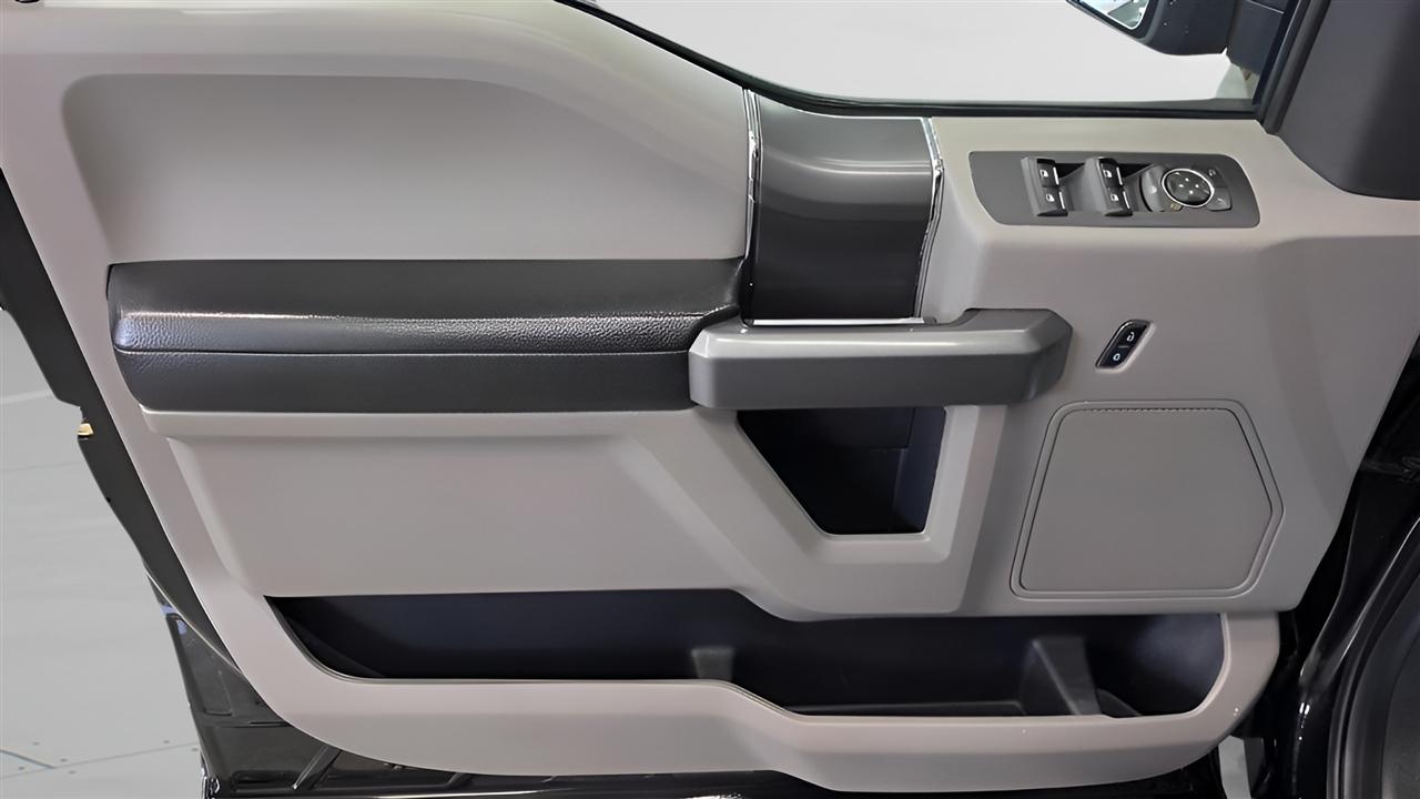 Ford F-150 XL SuperCrew 5.5-ft. Bed 4WD 2015