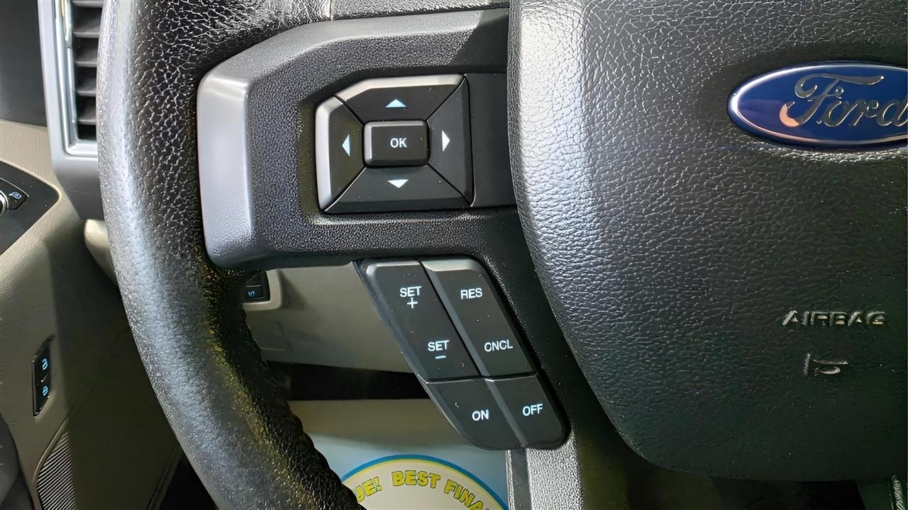 Ford F-150 XL SuperCrew 5.5-ft. Bed 4WD 2015