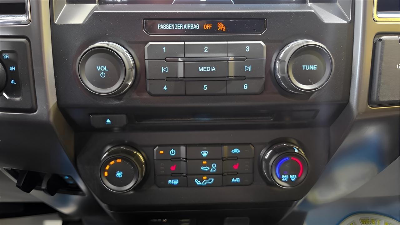 Ford F-150 XL SuperCrew 5.5-ft. Bed 4WD 2015