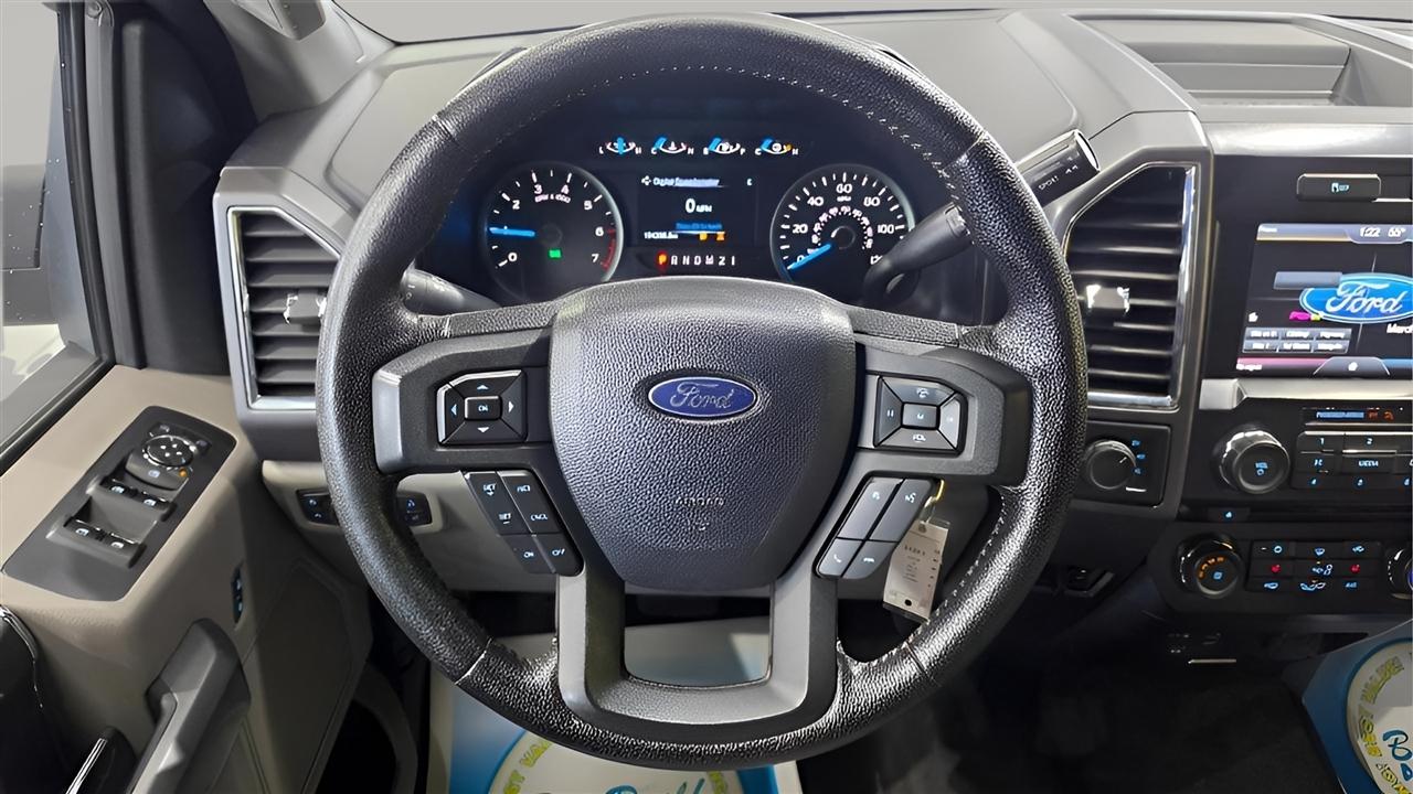 Ford F-150 XL SuperCrew 5.5-ft. Bed 4WD 2015