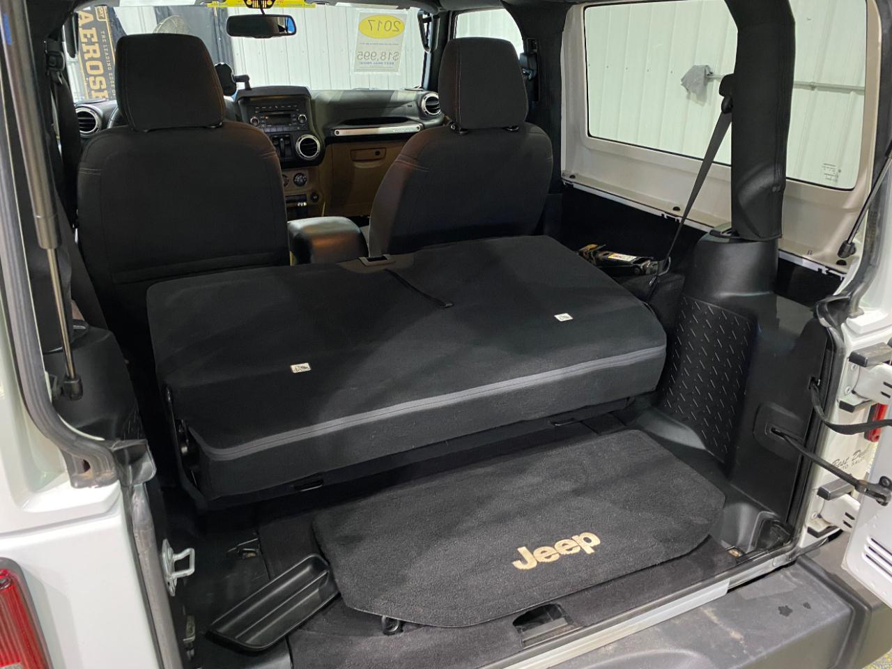 Jeep Wrangler Sahara 4WD 2017