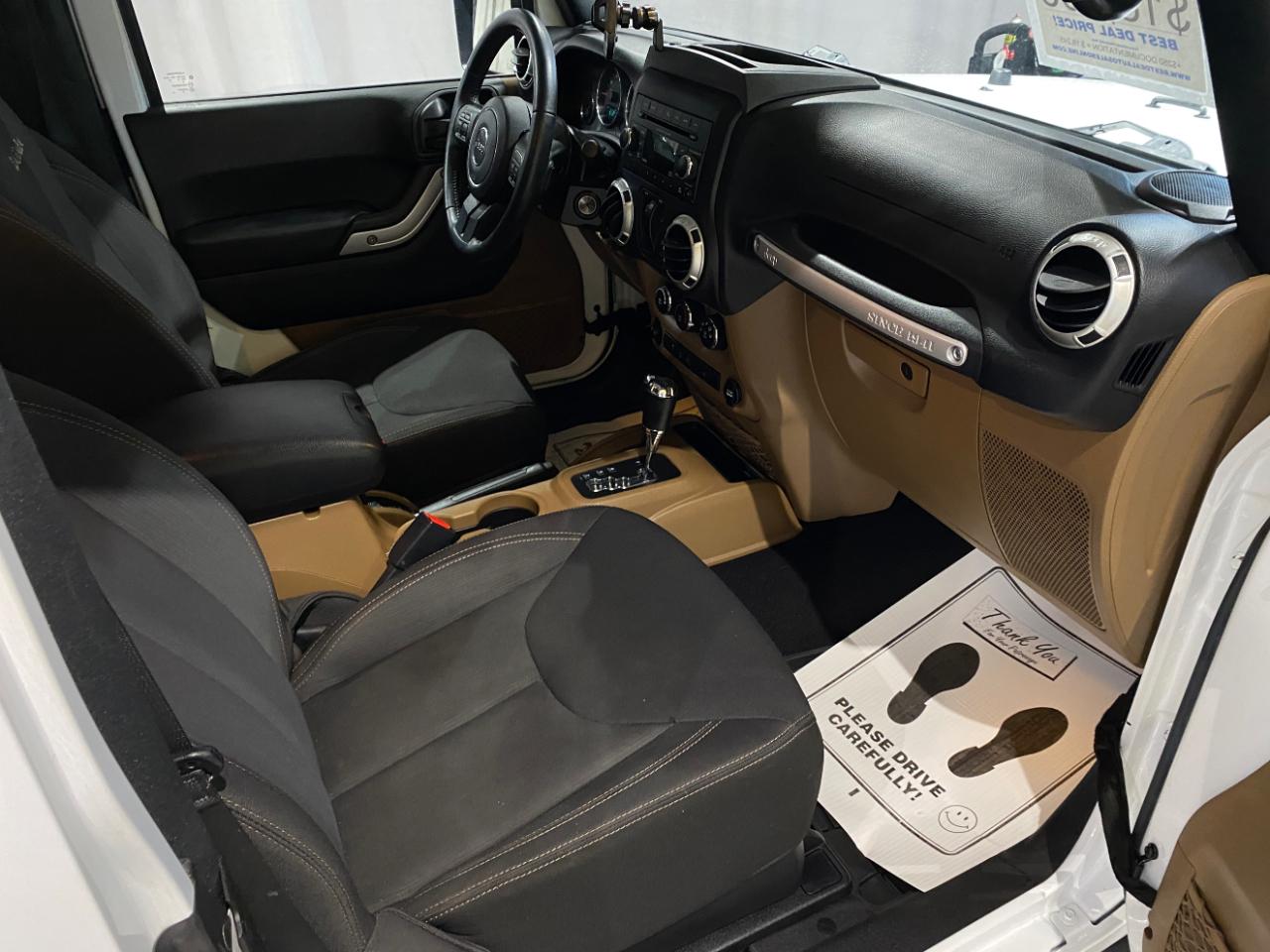 Jeep Wrangler Sahara 4WD 2017