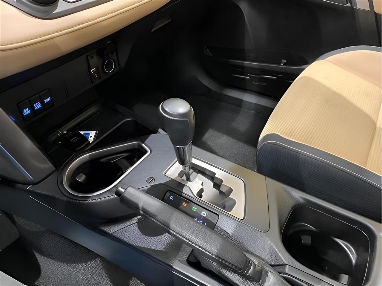 Toyota RAV4 Hybrid  2016