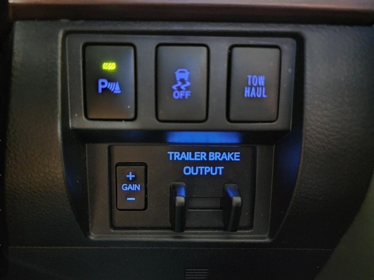 Toyota Tundra Limited 5.7L FFV CrewMax 4WD 2018