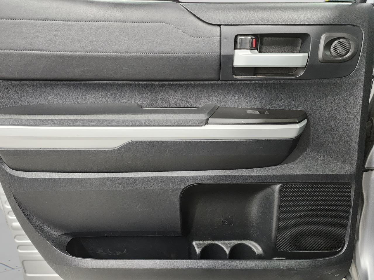 Toyota Tundra Limited 5.7L FFV CrewMax 4WD 2018