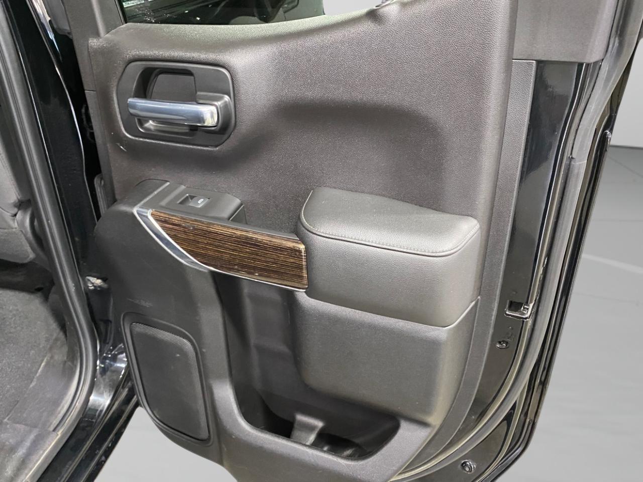 GMC Sierra 1500 Elevation Double Cab 4WD 2021