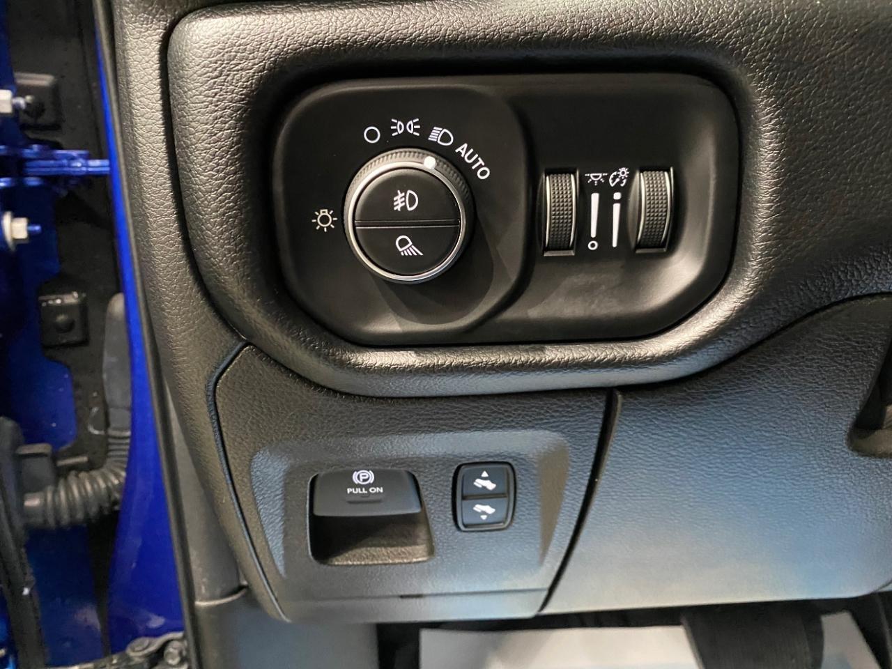 RAM 1500 Big Horn Crew Cab SWB 4WD 2019