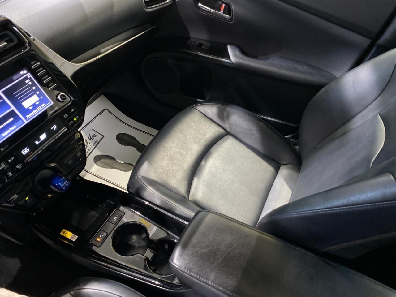 Toyota Prius LE 2022