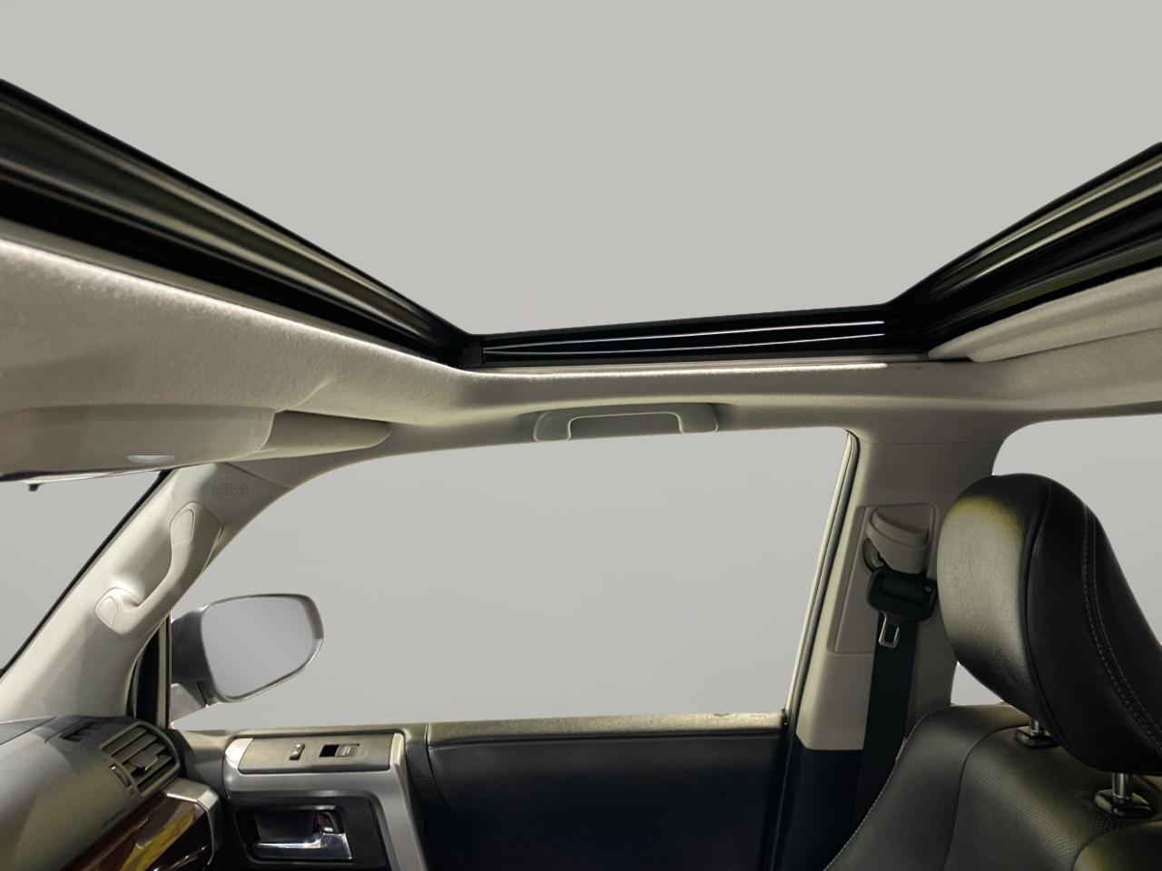 Toyota 4Runner Limited 4WD 2016