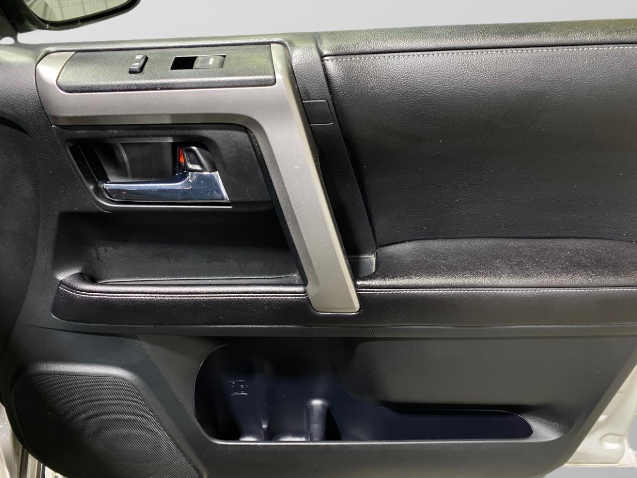 Toyota 4Runner Limited 4WD 2016