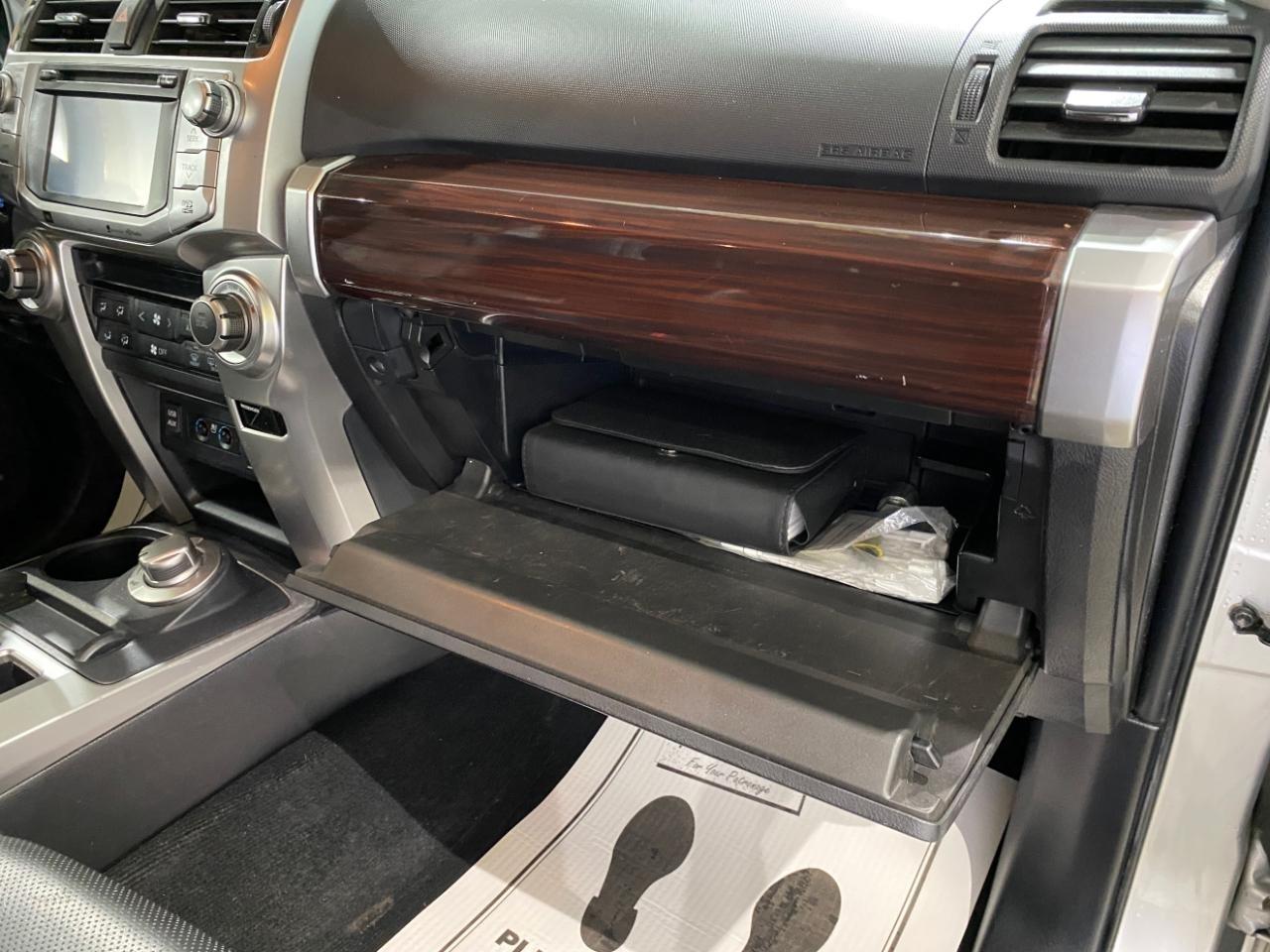 Toyota 4Runner Limited 4WD 2016