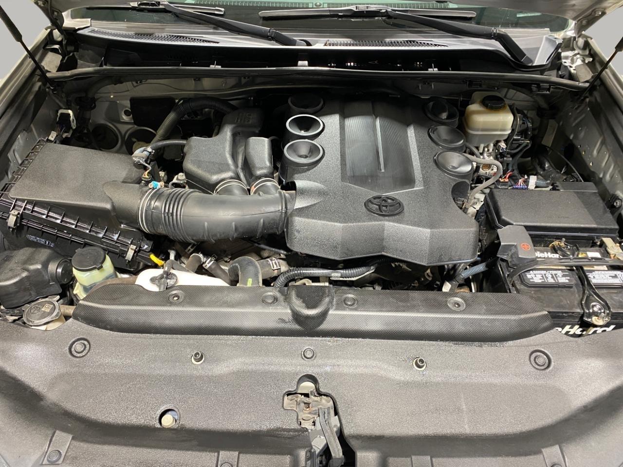 Toyota 4Runner Limited 4WD 2016