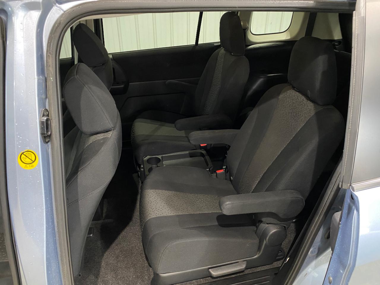 Mazda MAZDA5 Sport 2012