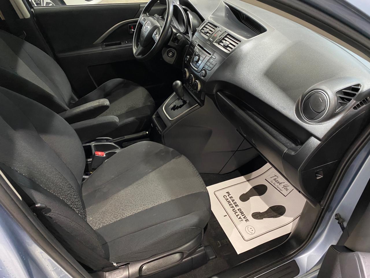 Mazda MAZDA5 Sport 2012