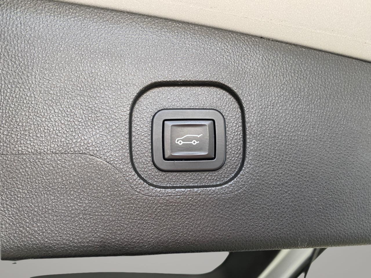 Chevrolet Equinox LTZ 2WD 2013