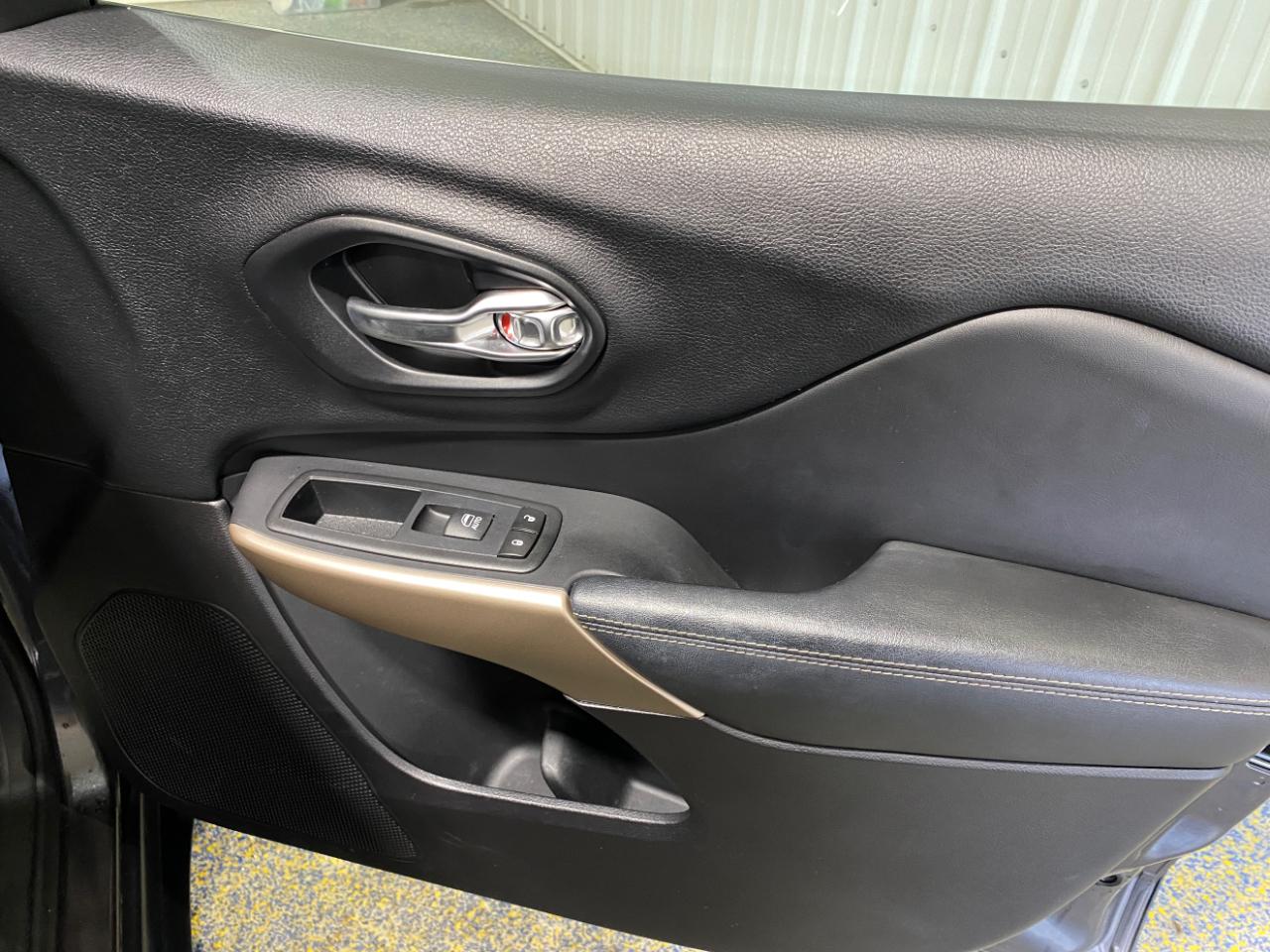 Jeep Cherokee Limited 4WD 2017