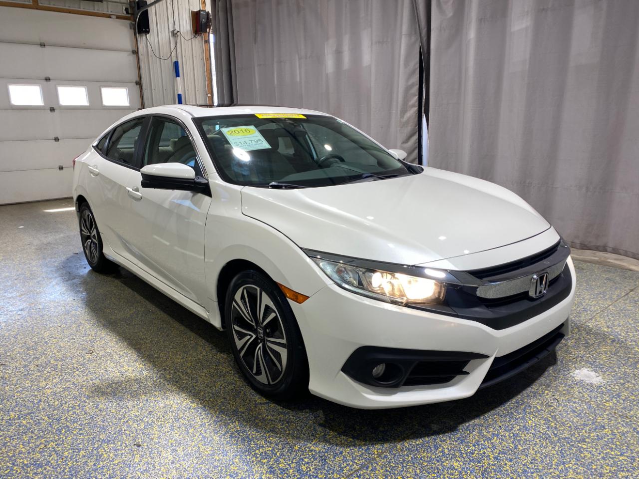 Honda Civic EX-T Sedan CVT 2016