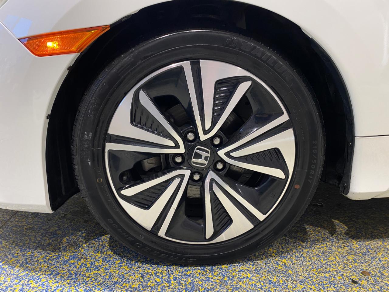 Honda Civic EX-T Sedan CVT 2016