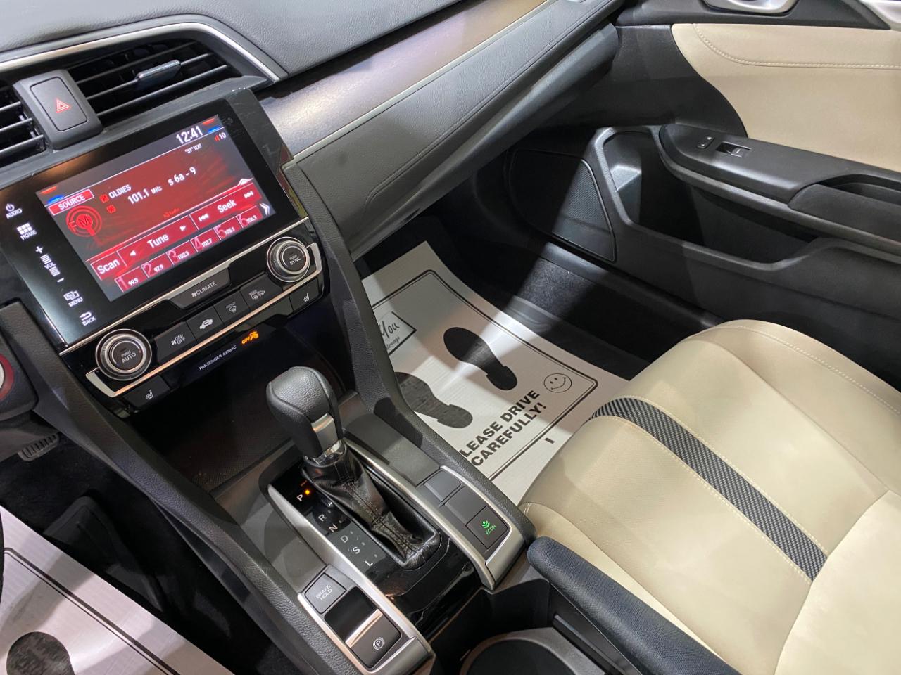 Honda Civic EX-T Sedan CVT 2016